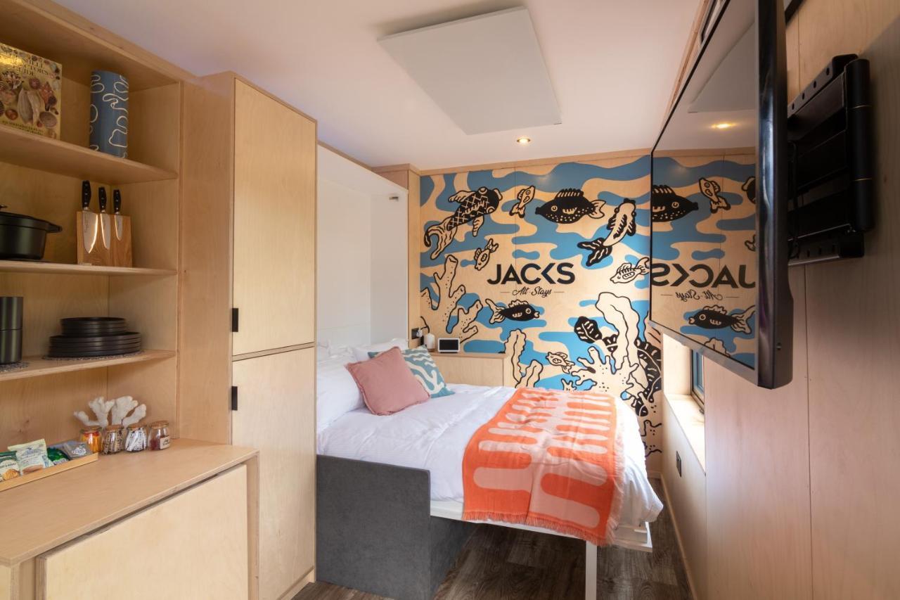 The Reef - Unique Hot Tub Cabin In มิลล์พอร์ต ภายนอก รูปภาพ