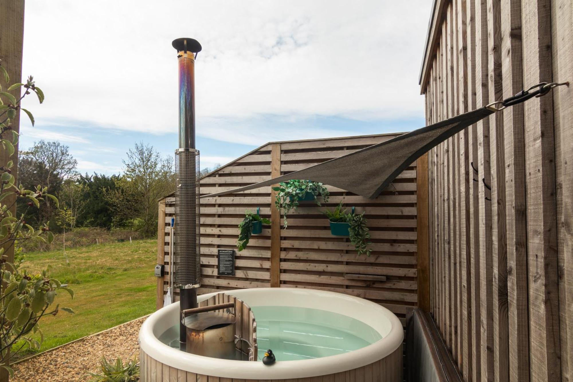 The Reef - Unique Hot Tub Cabin In มิลล์พอร์ต ภายนอก รูปภาพ